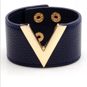 •Deep V• Leather Bracelet (Navy Edition)